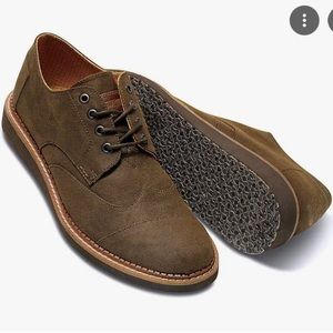 Tom’s men’s dress shoes.